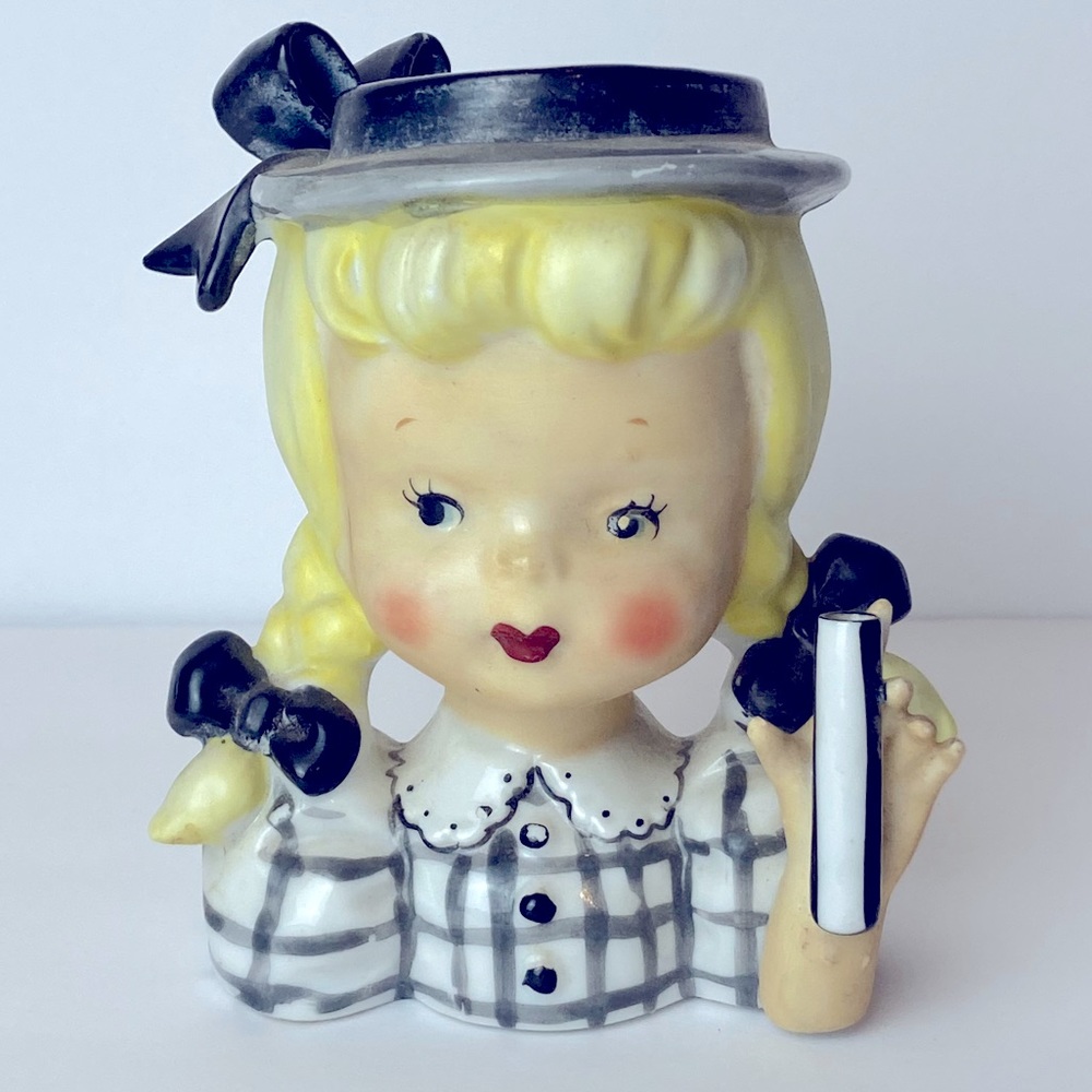 Vintage Suzie Q Girl Head Vase NO Umbrella